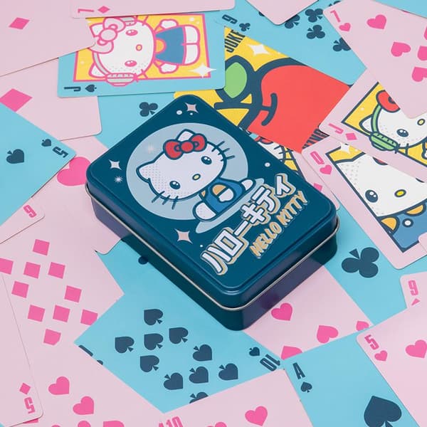 PALADONE Hello Kitty -pelikortit rasiassa