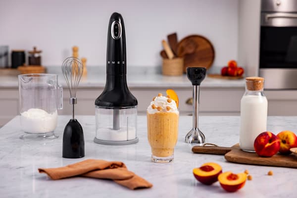 Stavblender Smeg HBF03BLEU, sort