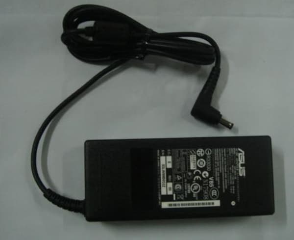 ASUS 04G2660031U0 strømadapter og vekselret 65 W Sort