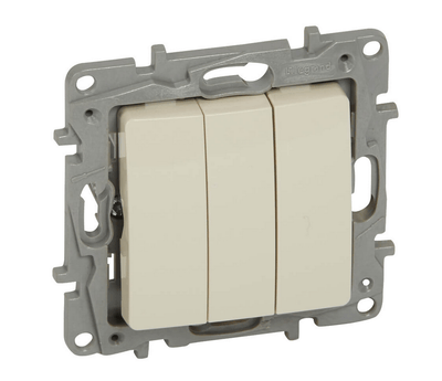 Legrand Triple Connector Niloe 10AX creme (764603)