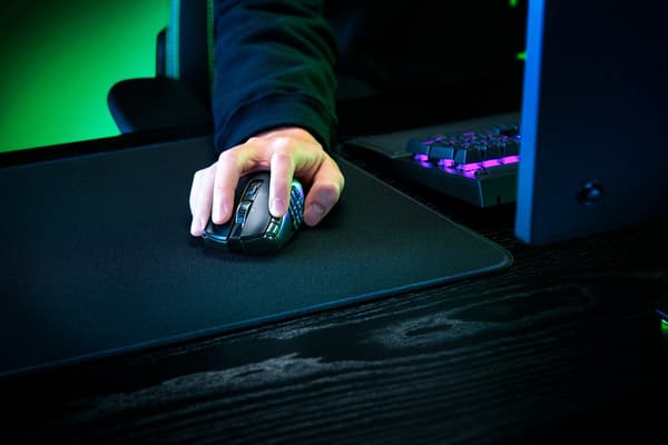 Razer Naga V2 HyperSpeed -hiiri