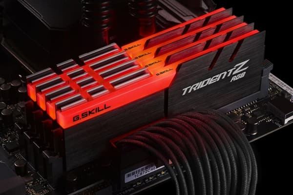 G.Skill RAM TridentZ RGB -sarja - 32 GB (4 x 8 GB Kit) - DDR4 3200 DIMM CL16