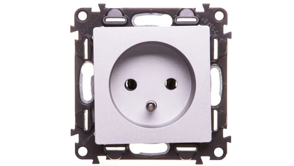 Legrand enkeluttag med 2P+aluminium (753381)
