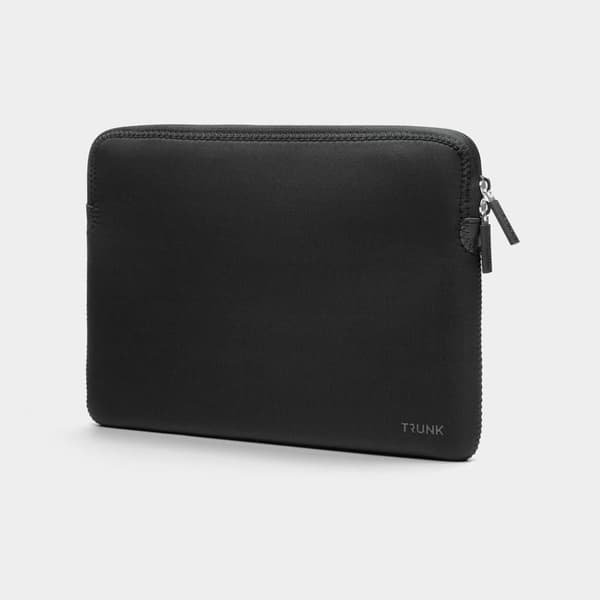 Trunk 13\" MacBook Pro & Air (2022) Sleeve, Sort