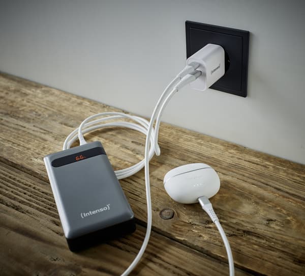 Intenso Strømadapter W30AC 1x USB-A 1x USB-C 30W hvid