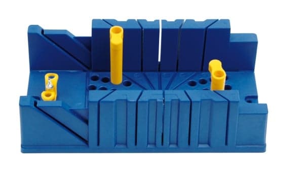 UCIOS BOKS. PLAST.4,5\" MED TRODS? RHODOS