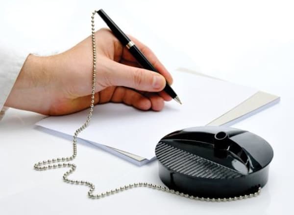 Fellowes - pen with heavy base black