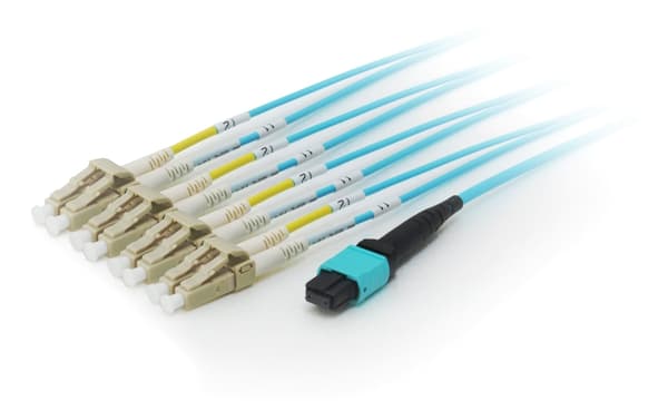 Equip Light Air Patch Cord MTP - 4x LC, OM4, 5m (25556507)