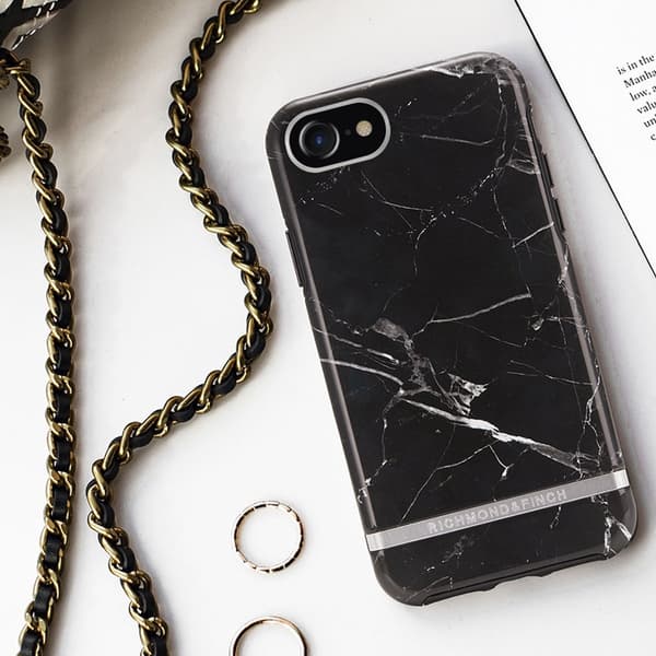 Richmond &amp; Finch iPhone 7/8/SE2-etui, sort marmor