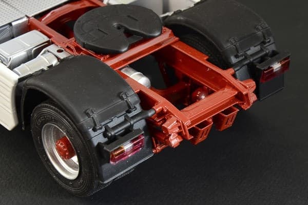 ITALERI 1:24 IVECO Turbostar 190.48 Special