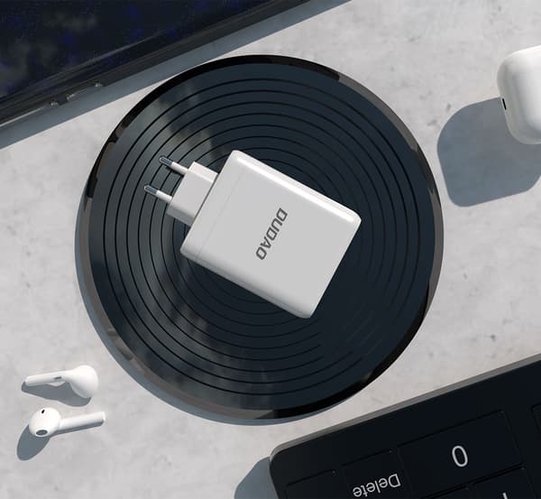 Dudao A140 140W Adapter 140Watt GaN 3xUSB-C + 1xUSB-A