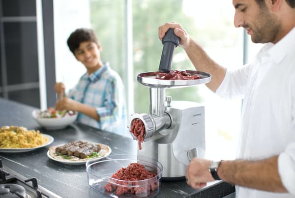 Kenwood MG700 kødhakker