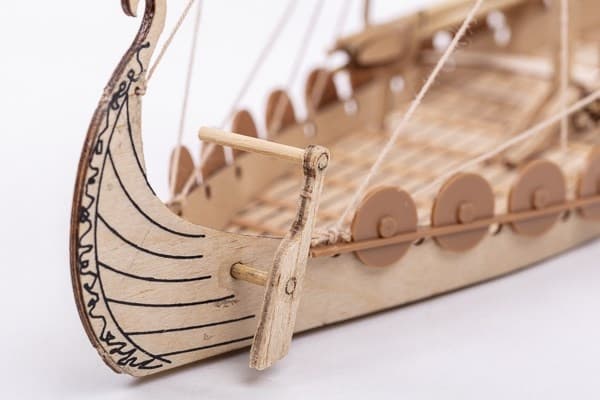 1:50 Mini Oseberg - Skrog av tre