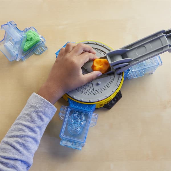 Play-Doh Marvel Hulk & Squish leikkisetti