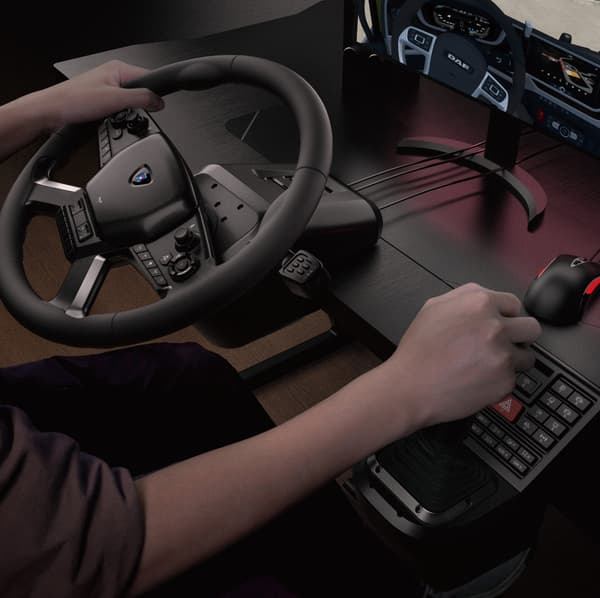 HORI Force Feedback Truck Control System -rattiohjain, PC