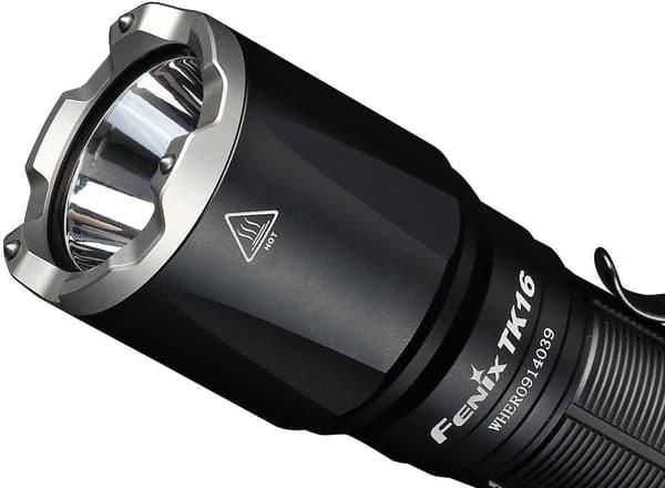 Fenix TK16 V2.0 -taktinen taskulamppu