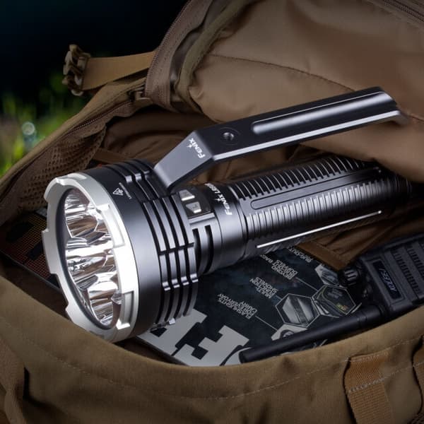 Fenix LR80R håndlygte