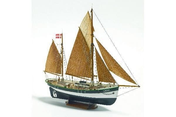 1:60 Dana - Plastic hull