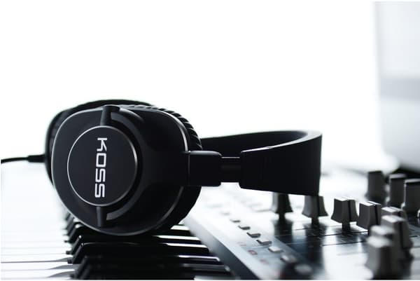 KOSS Hörlur PRO4S Over-Ear Svart
