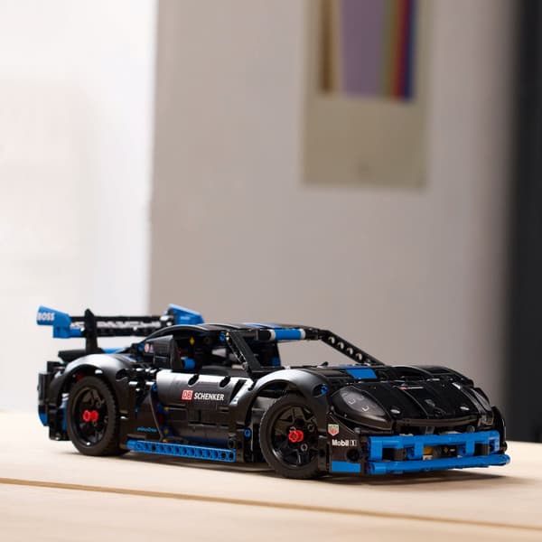 LEGO Technic 42176 - Porsche GT4 e-Performance racerbil