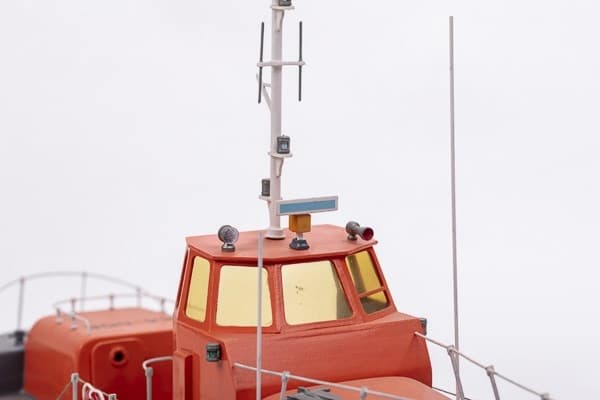 1:40 RNLI Waveny Lifeboat -Plastic hull