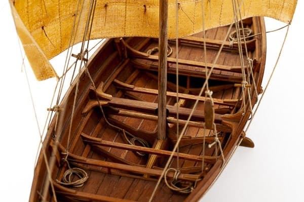 1:25 Roar Ege -Wooden hull