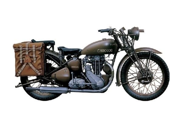 Italeri 1:9 TRIUMPH 3WH