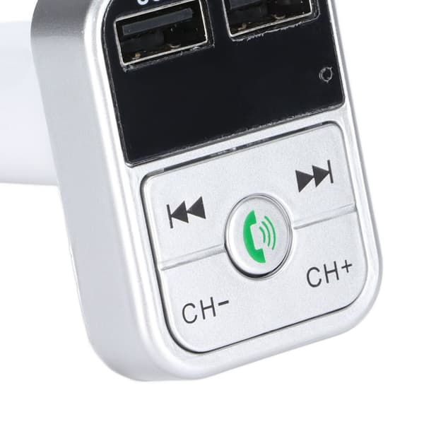 FM-sender med doble USB-uttak, display og knapper, Sølv