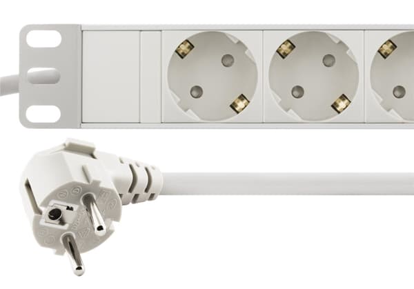 DELTACO grenuttag, 9xCEE 7/4, 1xCEE 7/7, petskyddad, 2m kabel, vit
