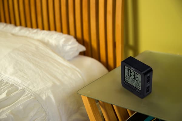 Alecto Väckarklocka med termometer
