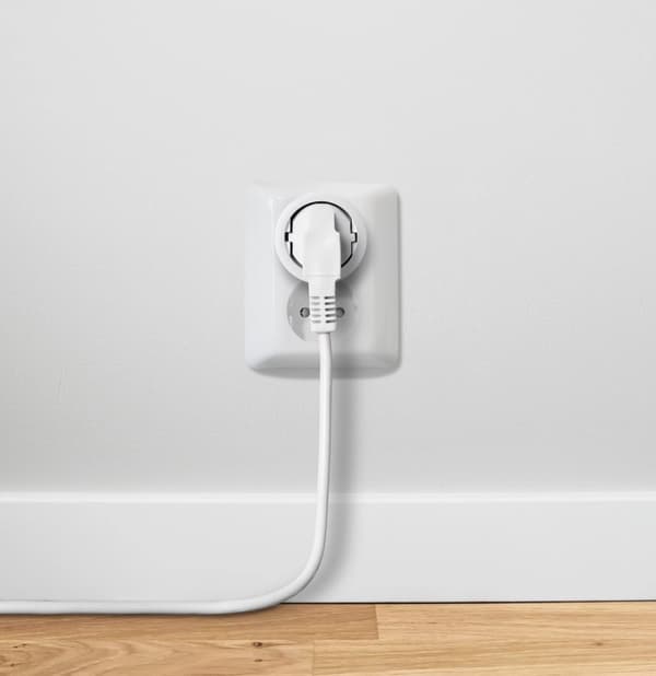 DELTACO SMART HOME bryter, WiFi, 1xCEE 7/3, 10A, timer, hvit