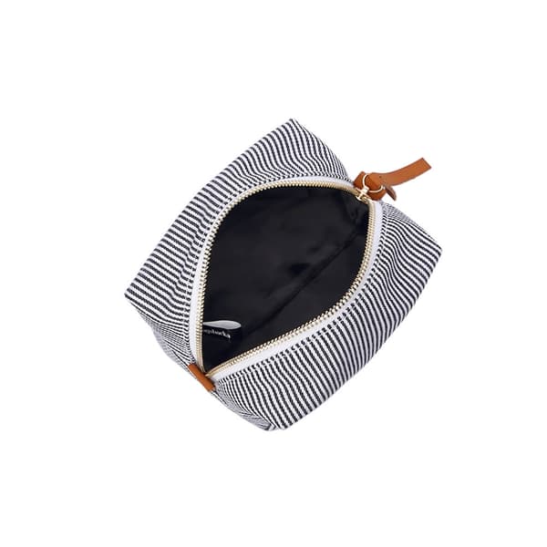 Kungsbacka Necessär Frida Square medium Black and White Stripe