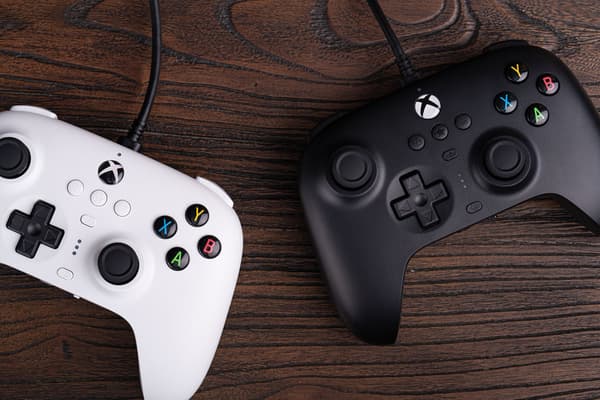 8Bitdo Ultimate Wired Controller - Hall Edition -langaton peliohjain, musta, Xbox / PC