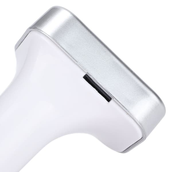 FM-sender med doble USB-uttak, display og knapper, Sølv