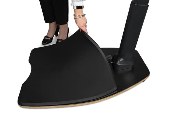 DELTACO OFFICE Ergonomisk ståstol med integreret måtte, sort