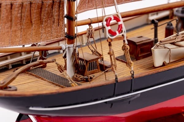 1:50 FD 10 Yawl - Skrog i tre