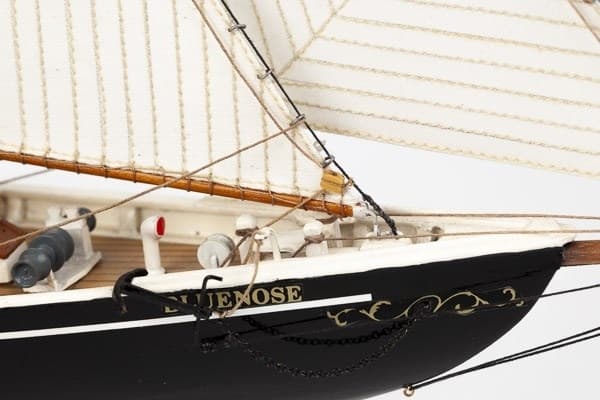 1:100 Bluenose II - Skrog i tre