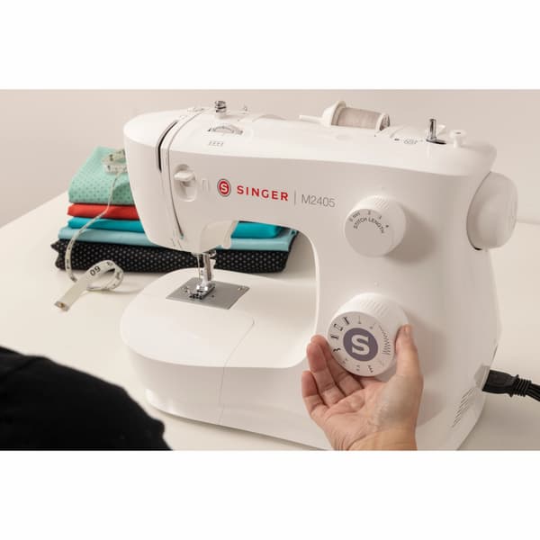 Singer Symaskin M2405 8 sting
