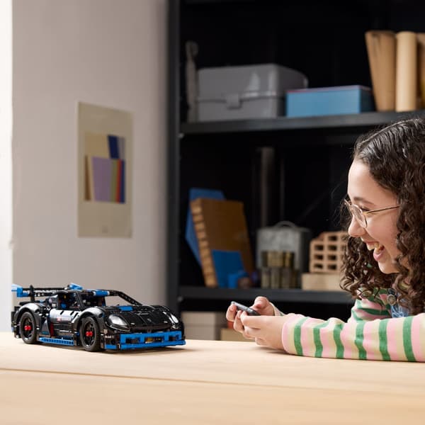 LEGO Technic 42176 - Porsche GT4 e-Performance racerbil