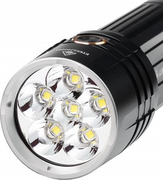 Fenix LR35R lommelygte