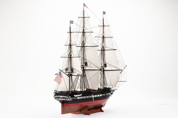 1:100 USS Constitution - Skrog i tre