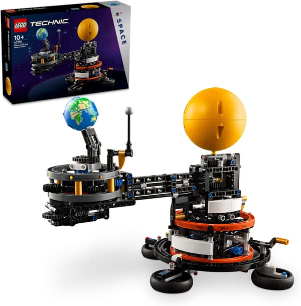 LEGO Technic 42179  - Planet Earth and Moon in Orbit
