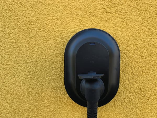 Kokong Ev Zen lader, Polar svart