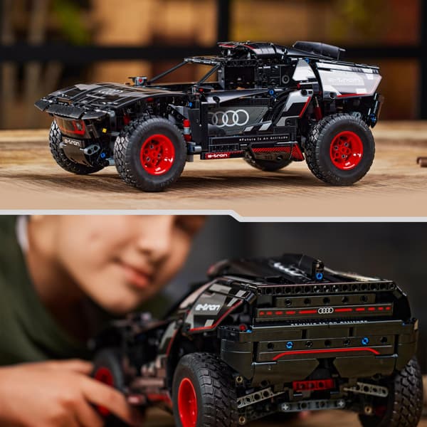 LEGO Technic 42160 - Audi RS Q e-tron