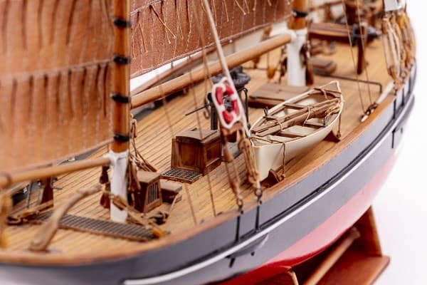 1:50 FD 10 Yawl - Skrog i tre
