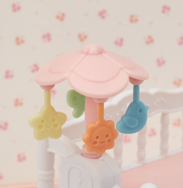 Sylvanian Families Vauvavuode mobileilla