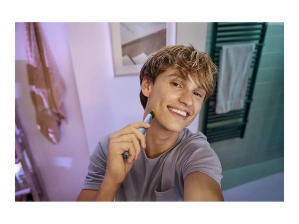 Philips OneBlade 1st Shave QP1324 Trimmer