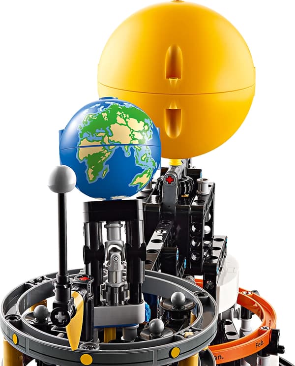 LEGO Technic 42179  - Planet Earth and Moon in Orbit