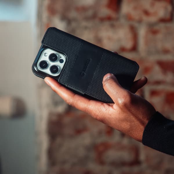 Krusell Telefonpung i læder iPhone 13 Sort