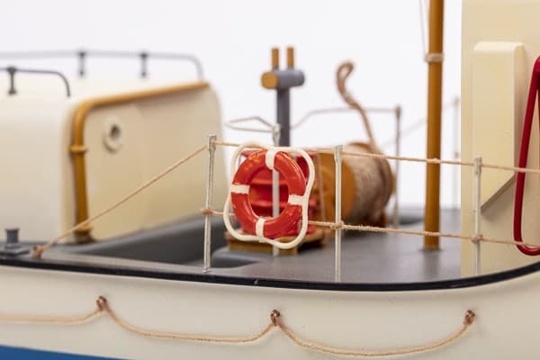 1:40 U.S. Coast Guards - Plastic hull